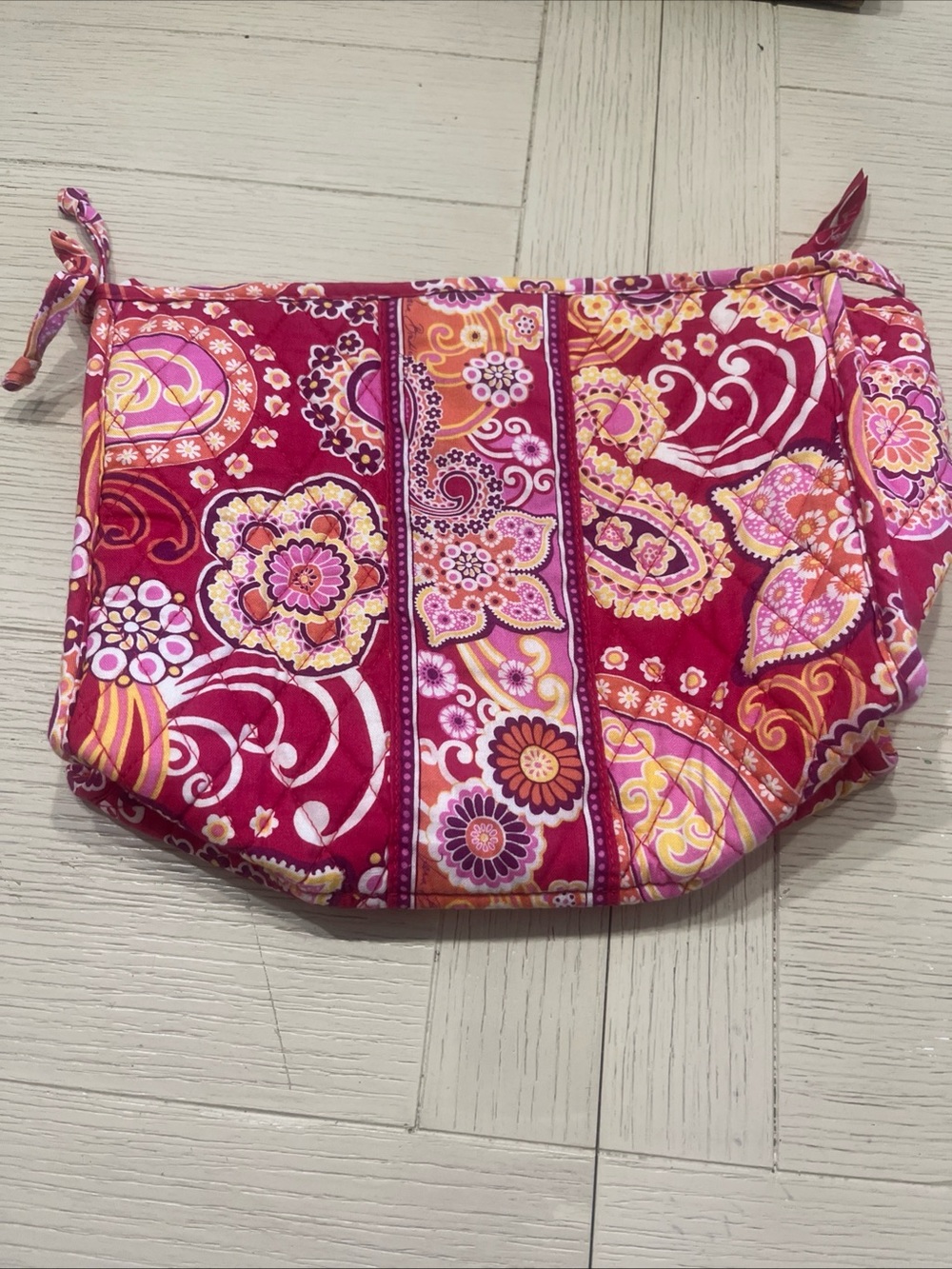 Vera Bradley Raspberry Fizz Zippered Travel Pouch With Soft Lining Pink Floral - Picture 2 of 8